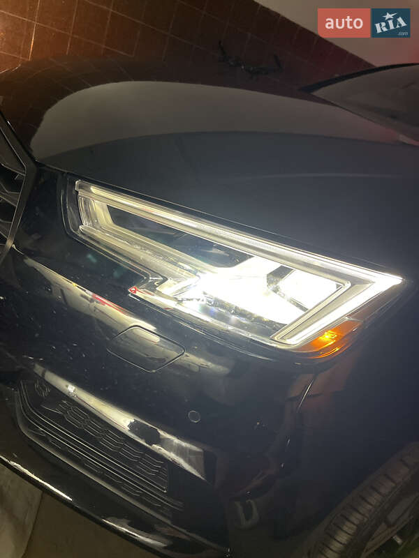 Седан Audi A4 2016 в Днепре