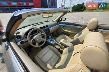 Кабриолет Audi A4 2009 в 