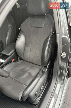 Седан Audi A4 2020 в 