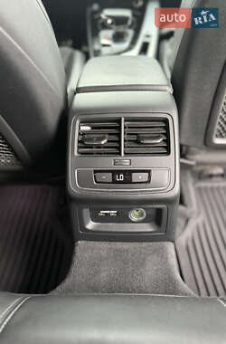 Седан Audi A4 2020 в 