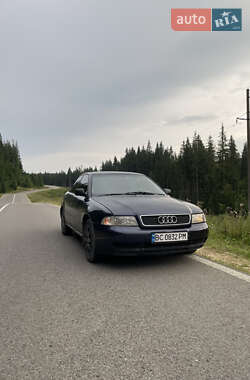 Седан Audi A4 1995 в Ворохте