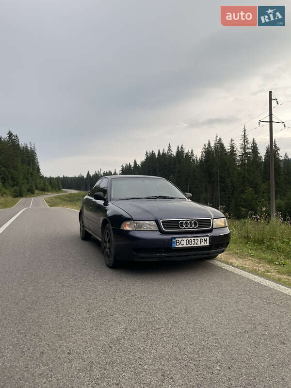 Седан Audi A4 1995 в 