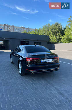 Седан Audi A4 2017 в 