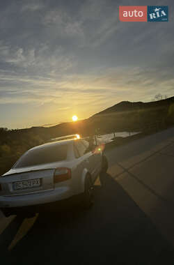 Седан Audi A4 2001 в 