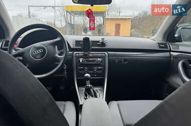 Седан Audi A4 2001 в 