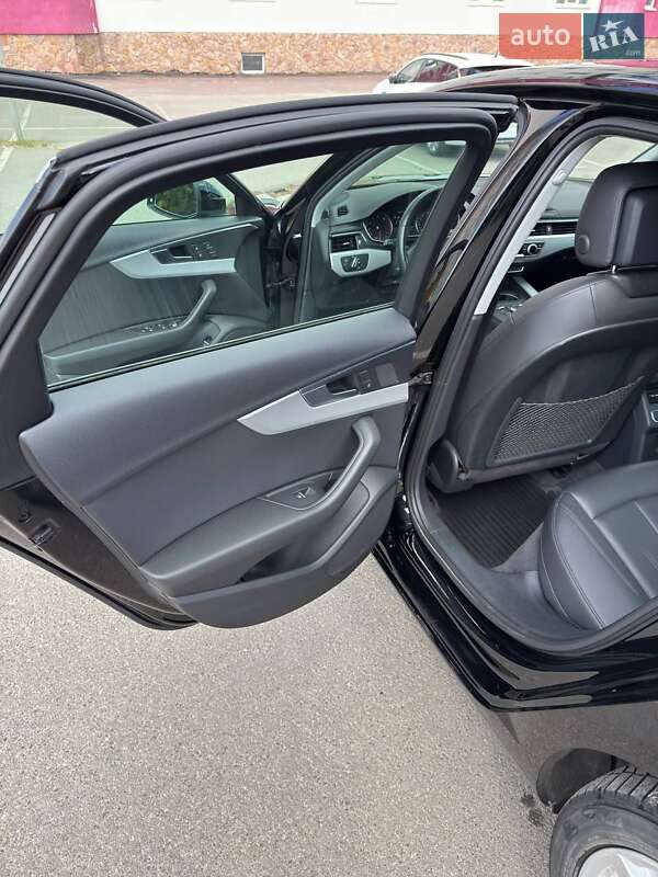 Седан Audi A4 2019 в Киеве