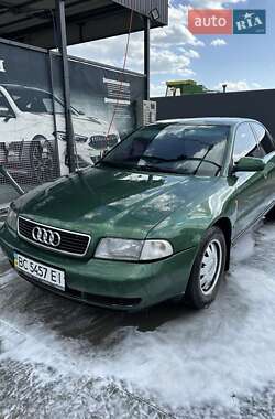 Седан Audi A4 1998 в 