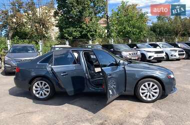 Седан Audi A4 2010 в 