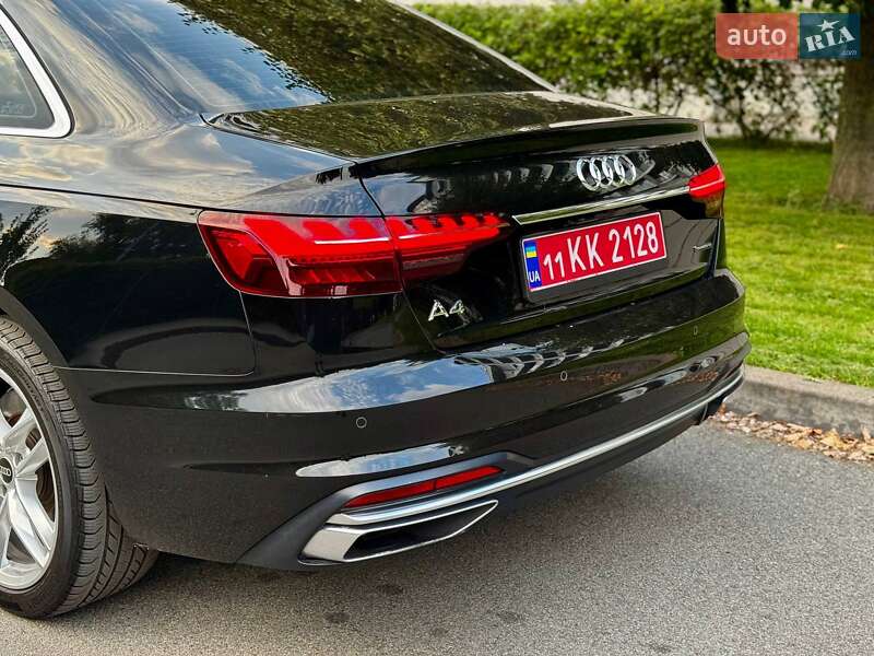 Седан Audi A4 2021 в Киеве