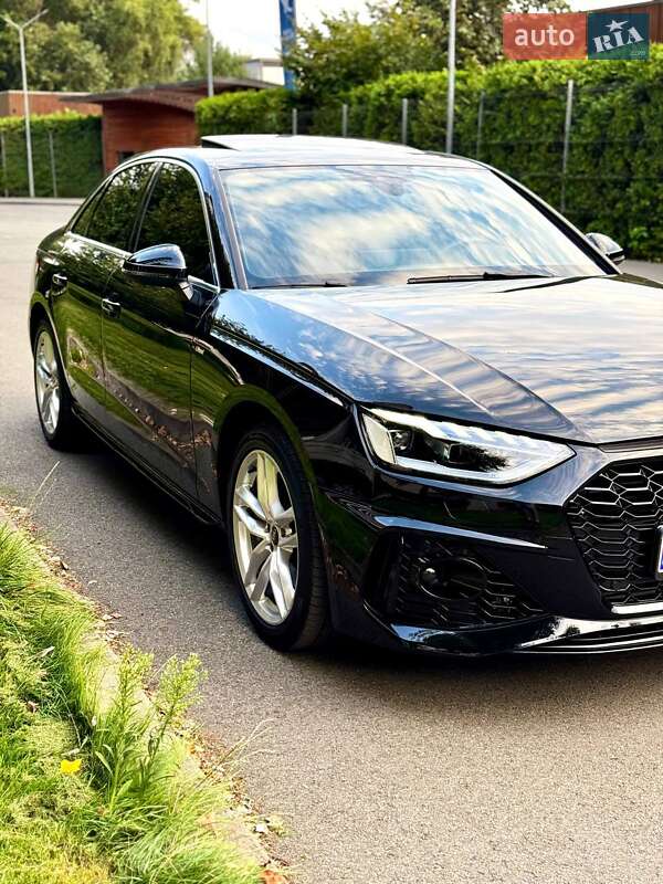 Седан Audi A4 2021 в Киеве