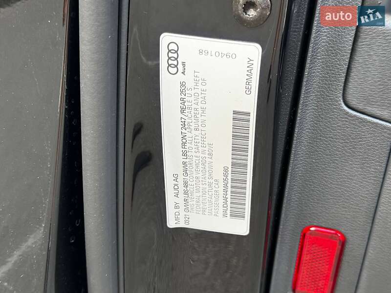 Седан Audi A4 2021 в Киеве