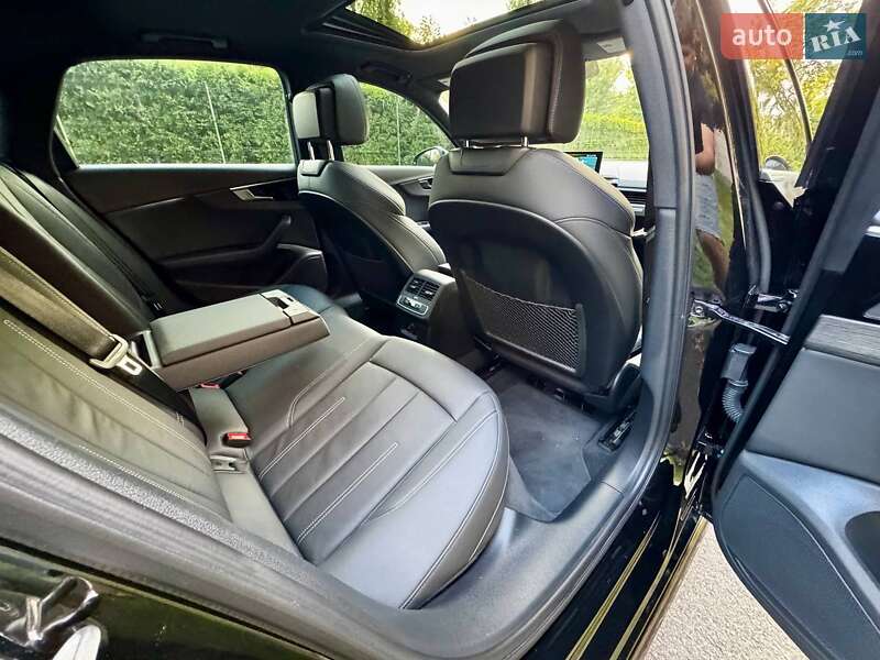 Седан Audi A4 2021 в Киеве