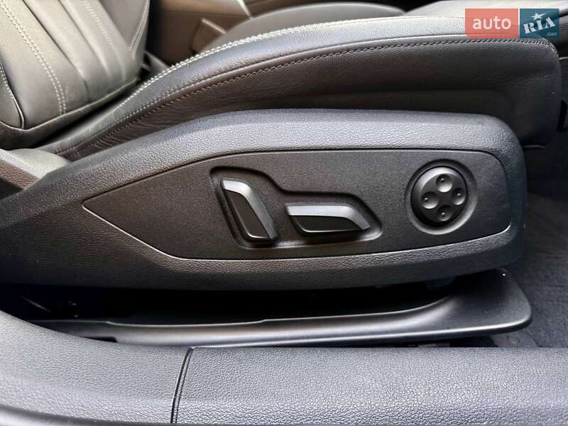 Седан Audi A4 2021 в Киеве