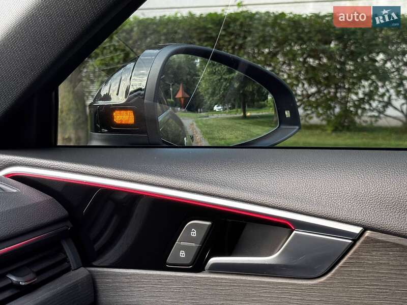 Седан Audi A4 2021 в Киеве