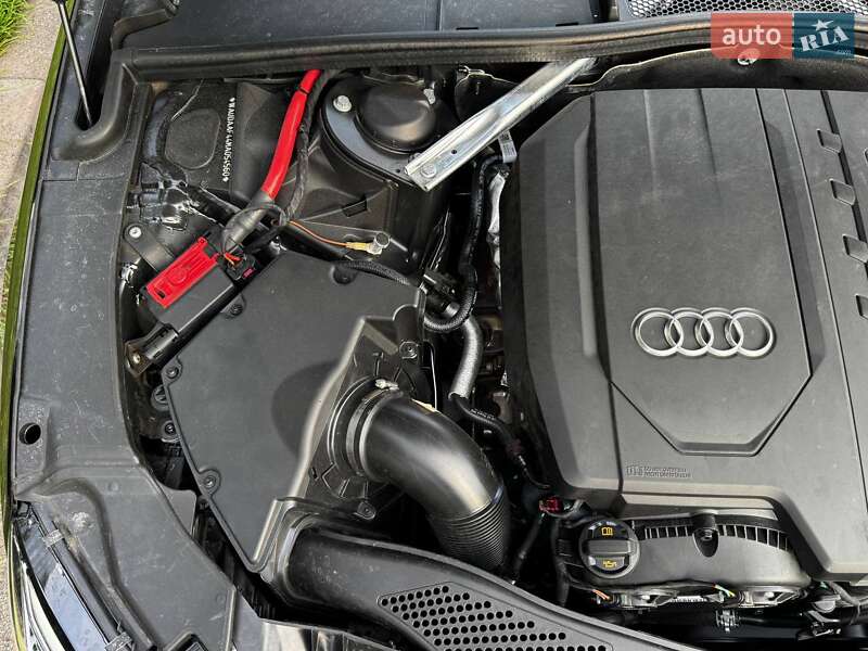 Седан Audi A4 2021 в Киеве