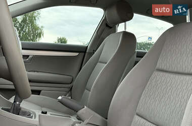 Седан Audi A4 2005 в 