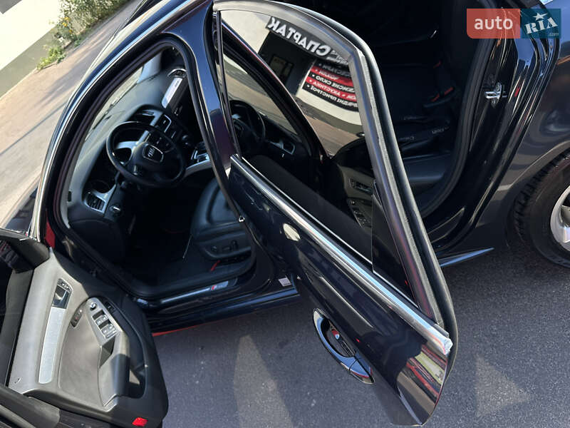 Седан Audi A4 2012 в Черкассах
