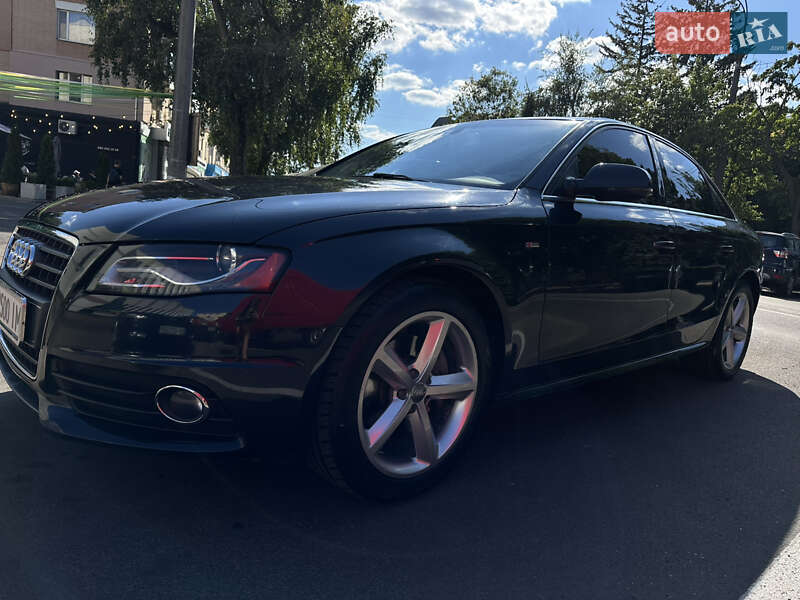 Седан Audi A4 2012 в Черкассах