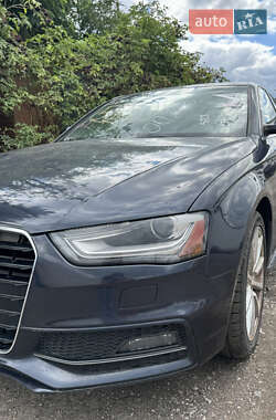 Седан Audi A4 2015 в 