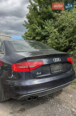 Седан Audi A4 2015 в 