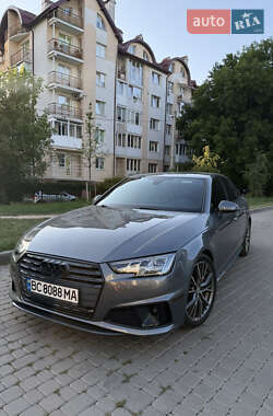 Седан Audi A4 2018 в 