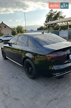 Седан Audi A4 2014 в 