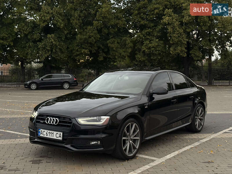Седан Audi A4 2015 в 