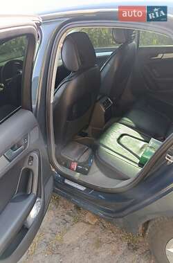 Седан Audi A4 2010 в 