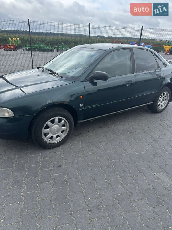 Седан Audi A4 1996 в Тернополе