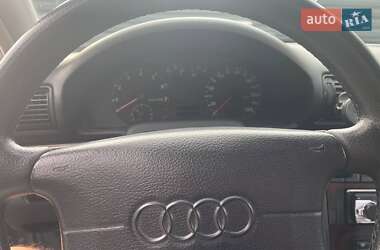 Седан Audi A4 1995 в 