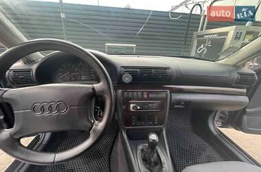 Седан Audi A4 1995 в 
