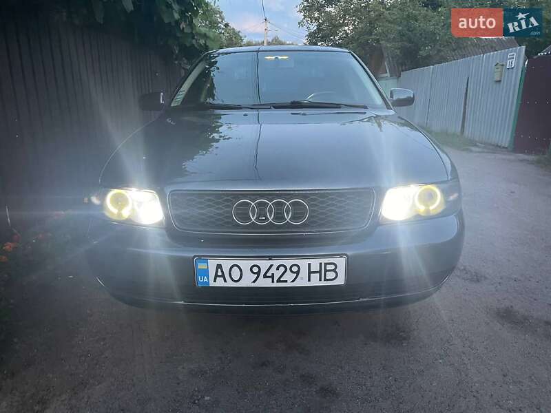 Седан Audi A4 1995 в Житомире