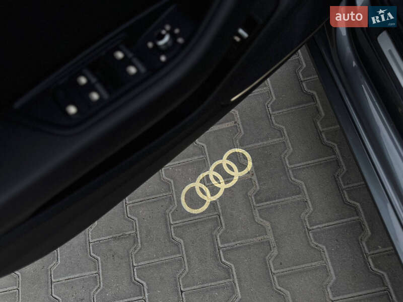 Седан Audi A4 2017 в Ровно