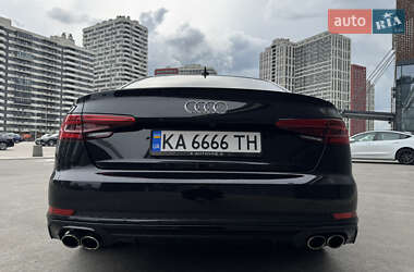 Седан Audi A4 2016 в 