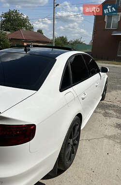Седан Audi A4 2015 в 
