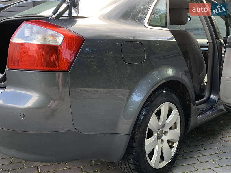 Седан Audi A4 2002 в Ровно