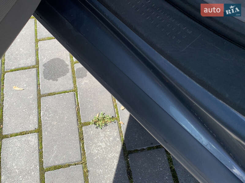 Седан Audi A4 2002 в Ровно