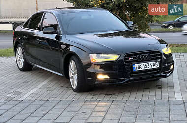 Седан Audi A4 2014 в 