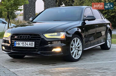 Седан Audi A4 2014 в 