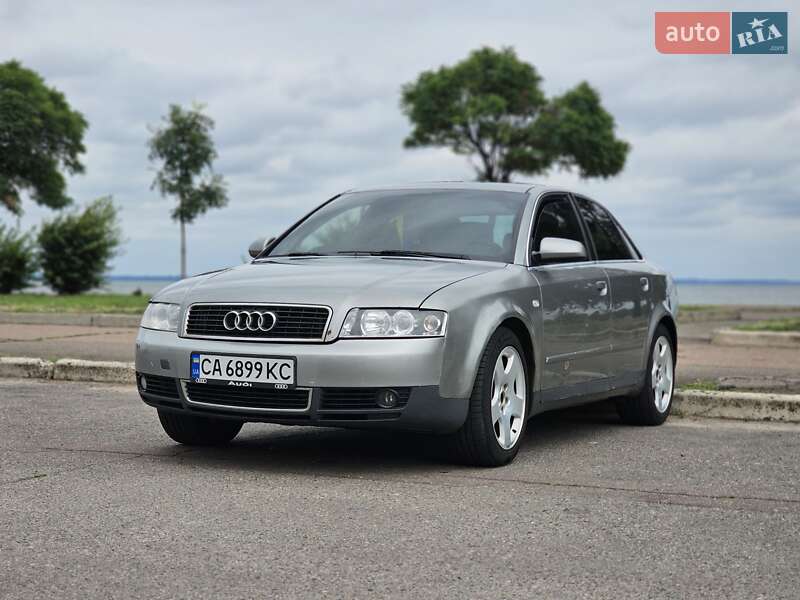 Седан Audi A4 2003 в 