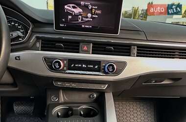 Седан Audi A4 2016 в 