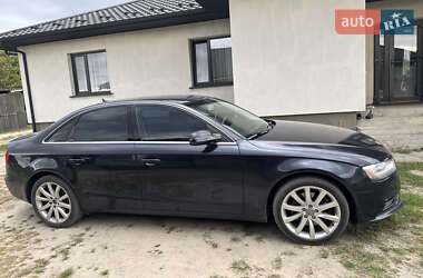 Седан Audi A4 2012 в 