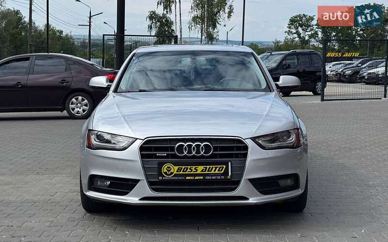 Седан Audi A4 2013 в Черновцах