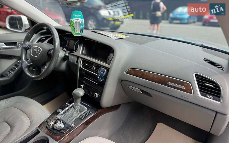Седан Audi A4 2013 в Черновцах