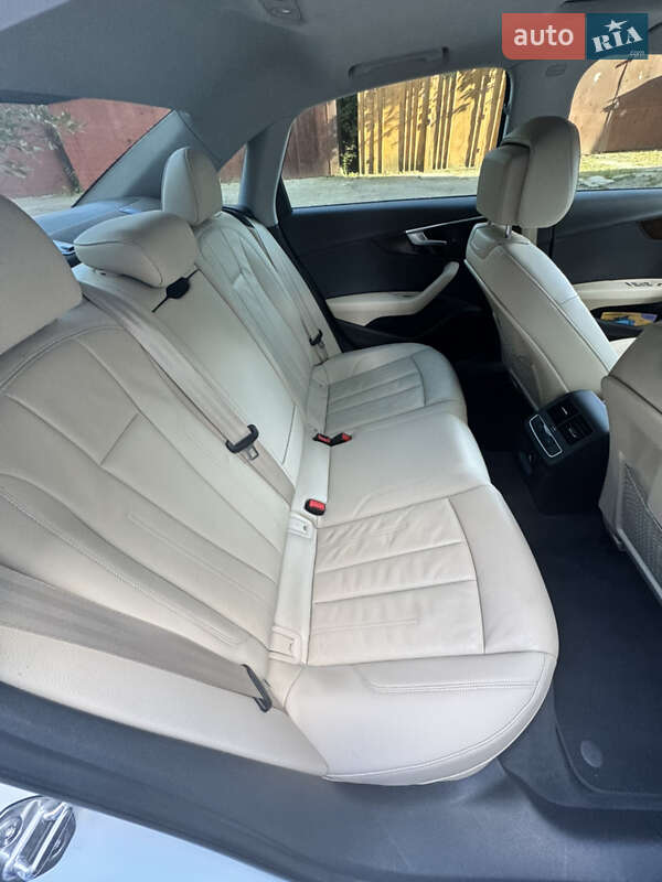 Седан Audi A4 2016 в Києві