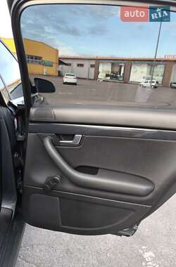 Седан Audi A4 2003 в 
