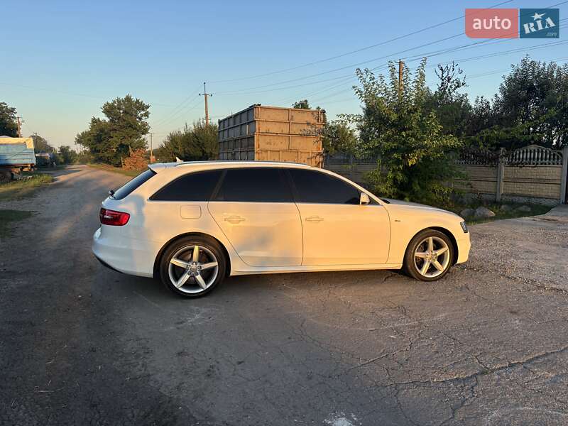 Универсал Audi A4 2015 в Новомосковске