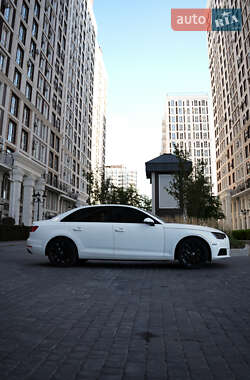 Седан Audi A4 2017 в 