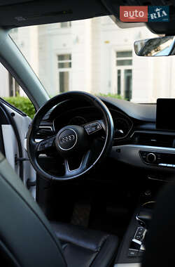 Седан Audi A4 2017 в 