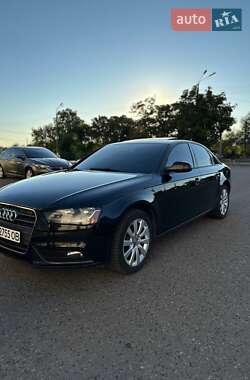 Седан Audi A4 2014 в 